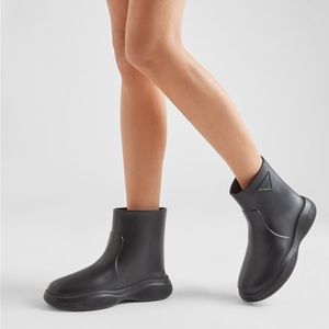 Prada Black Rubber Booties NEW size 38 🖤